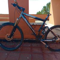 bici in carbonio 