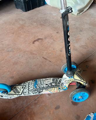 Monopattino, skateboard e protezione