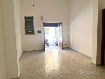 Negozio a Isola delle Femmine