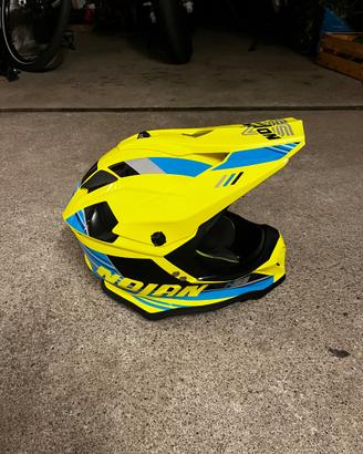 Casco cross nolan n53