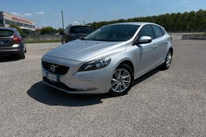 Volvo V40 D2