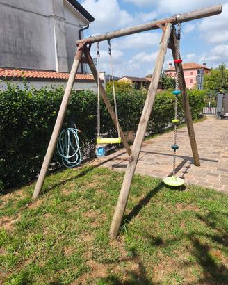 Altalena da giardino in legno e ferro 