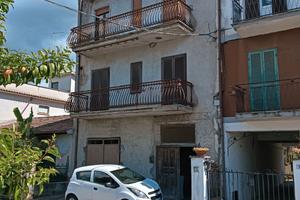 intero stabile Montelibretti 