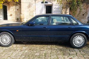 JAGUAR XJ8