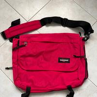 Borsa a tracolla Eastpak