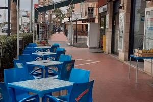 Bar con licenza mini market a ue passi dal mare