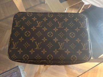 Pochette Nuova Louis Vuitton