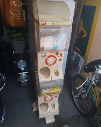 distributore gashapon bandai