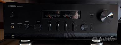 Yamaha R-N2000A