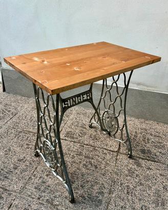 Tavolino piccolo con ruote industriale vintage