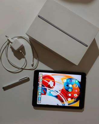 iPad 6ª gen 128 GB solo WiFi (no sim)