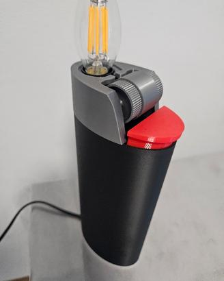 Lampada da tavolo 3D ispirata ad Accendino Bic