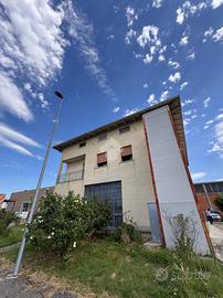 3 LOCALI A CASTELLO D'ARGILE