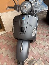 Vespa piaggio 300 GTS