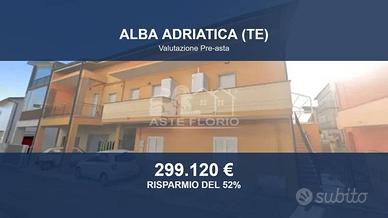 Immobile in asta di 474 m² con box auto a Alba Adr