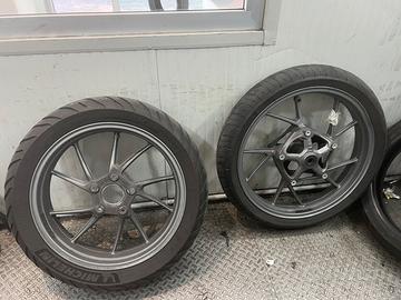 Cerchi originali BMW moto – Anteriore e Posteriore