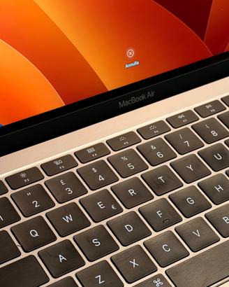 MacBook Air 13” Retina 2019 – i5, 8GB, 256GB
