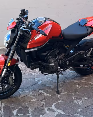 Ducati monster 937  2022