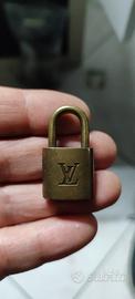 lucchetto Luis Vuitton originale 