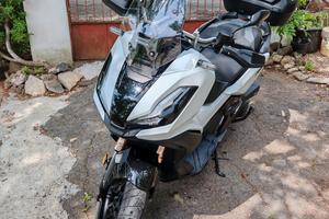 Honda Adv 350