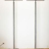 Lampada da terra iGuzzini in stile industrial