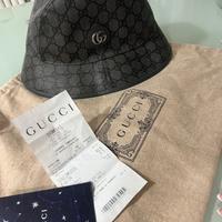 Cappello Gucci supreme