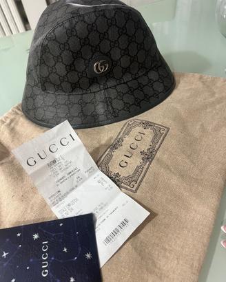 Cappello Gucci supreme