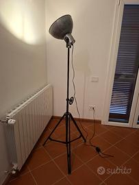 Lampada da Terra industriale, tipo faro cinema