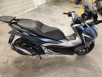 Honda Forza 300