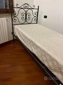 Letto singolo in ferro battuto