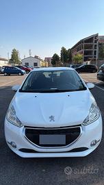 Peugeot 208  1.2 immatr.  11/2012 km 65.000