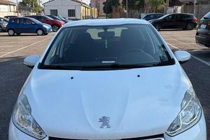Peugeot 208  1.2 immatr.  11/2012 km 65.000