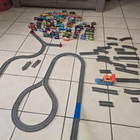 GIOCATTOLI Hotwheels,Mega stazione Thomas,trenini,