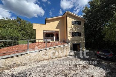 Villa di 160 m² con 3 locali a Leonessa