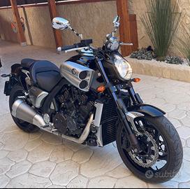 Yamaha VMAX - 2010