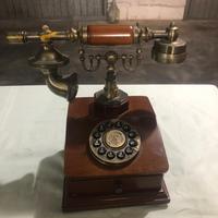 Telefon legno