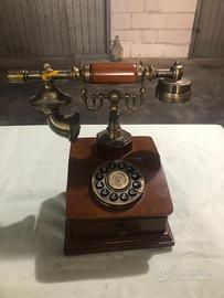 Telefon legno