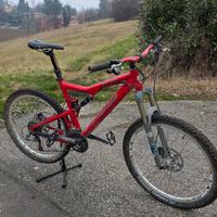 MTB intense modificata da enduro 