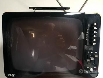 Televisore portatile vintage PAEL della Pozzoli