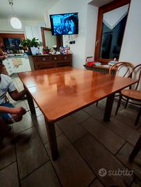 Tavolo allungabile legno lucido + 4 sedie Thonet
