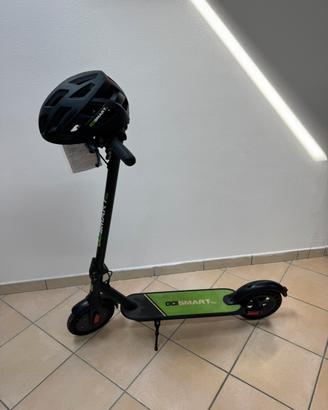 Monopattino con Casco