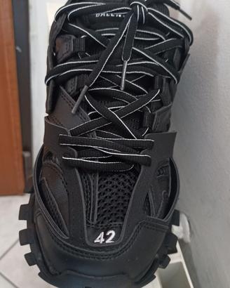 Balenciaga track