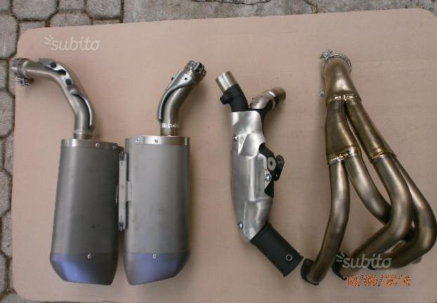 SCARiCO COMPLETO NUOVO YAMAHA R1 BIG BANG