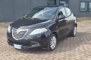 Lancia Ypsilon 1.2 69 CV 5 porte GPL Ecochic Plati