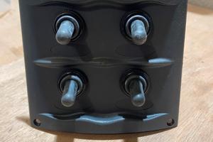 Pannello Pulsantiera a 4 Interruttori