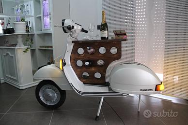 Vespa portabottiglie angolo bar