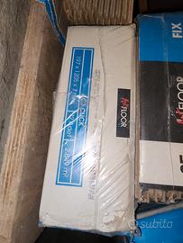 LAMiNATO grigio chiaro ancora in confezione 