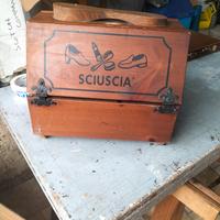 cassetta lustra scarpe vintage