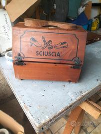 cassetta lustra scarpe vintage