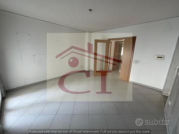 Soluzione indipendente con garage e spazio esterno